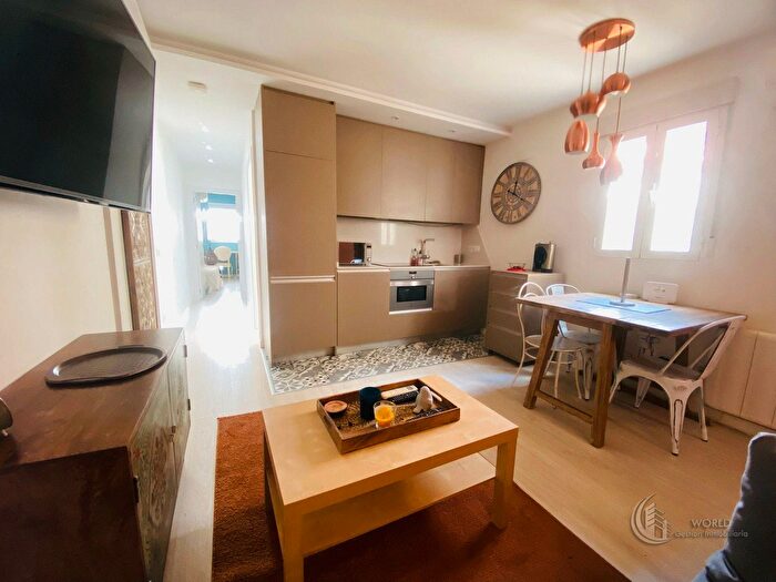 Piso en venta de 2 habitaciones en Centro, Universidad Malasaña