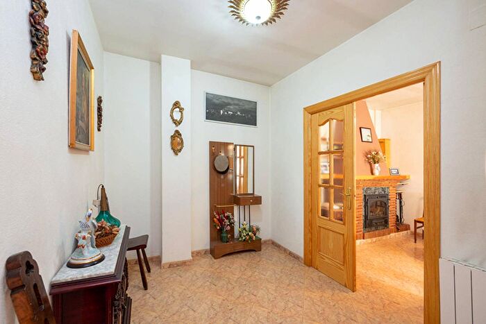 Casas en venta y pisos alquiler - 2