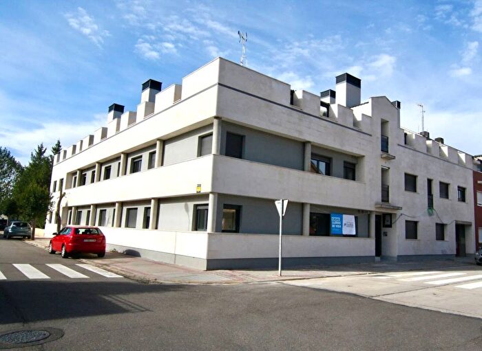 Piso en venta de 3 habitaciones: Castilla y León, Valladolid
