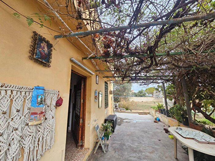 Casa en venta de 3 habitaciones en Comunitat Valenciana, Alicante