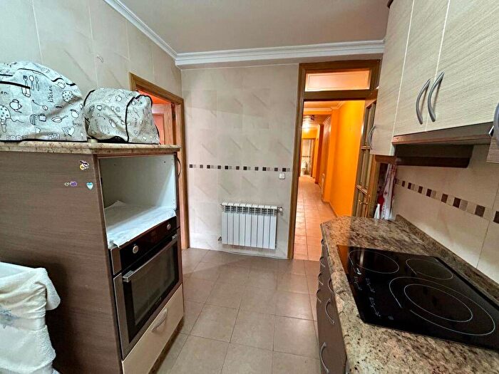 Casas en venta y pisos alquiler - 3