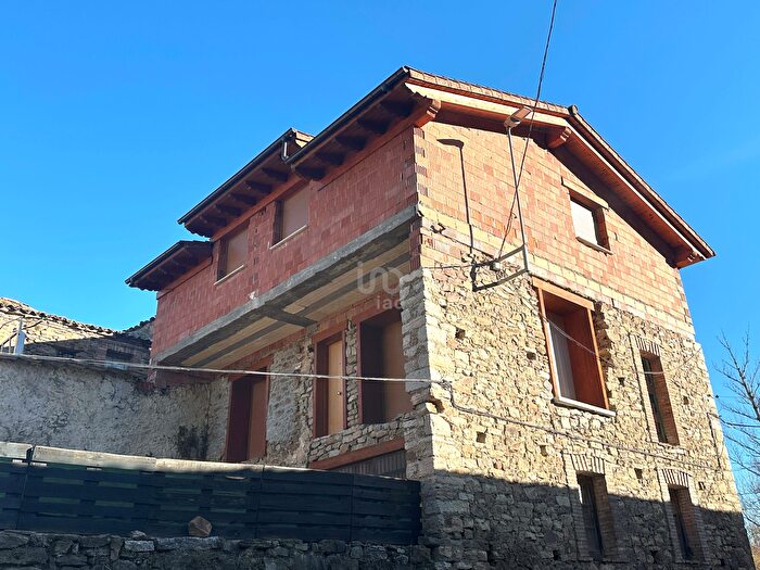 Casa en venta de 2 habitaciones en Matallana de Torío, León