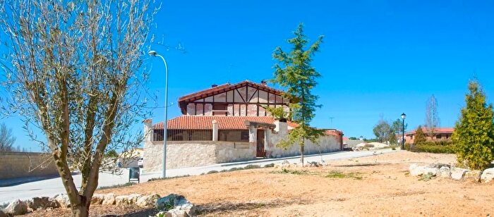 Casa en venta de 3 habitaciones, San Miguel del Arroyo, Valladolid