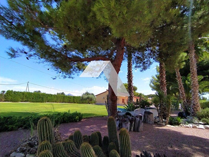Casa en venta de 4 habitaciones, Comunitat Valenciana, Alicante