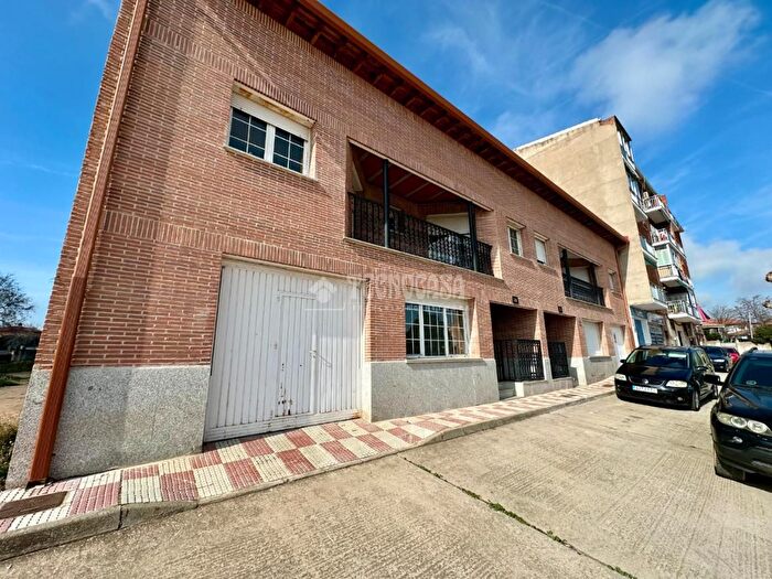 Casa de 4 habitaciones en venta en Fontanar, Guadalajara