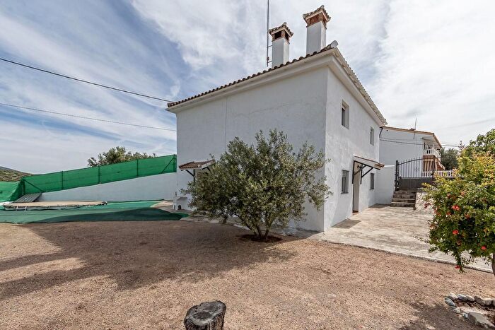 Casa de 3 habitaciones en venta en Colomera, Granada