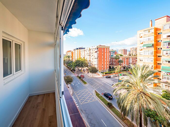 Piso en venta de 3 habitaciones en Cruz de Humilladero, Santa Cristina San Rafael