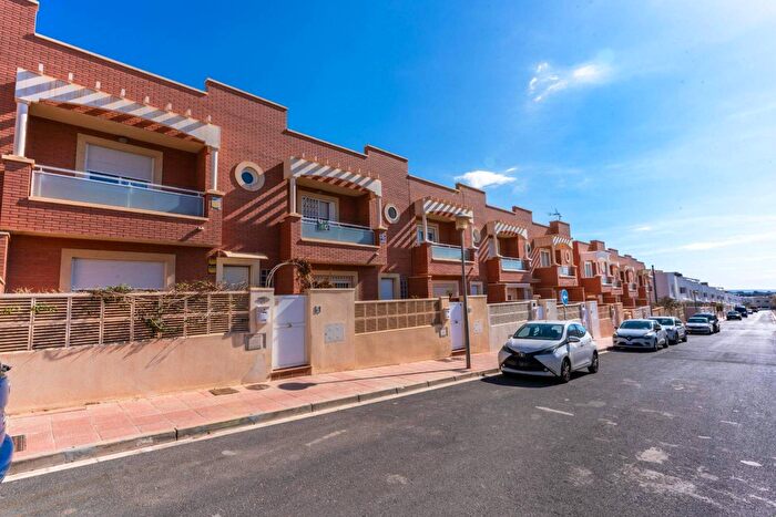 Casa en venta de 4 habitaciones, Andalucía, Almería