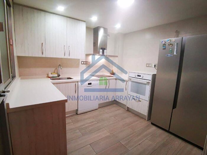 Casa en venta de 4 habitaciones: Pulianas, Granada