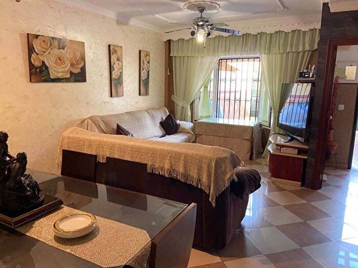 Casa de 3 habitaciones en venta en Andalucía, Cádiz