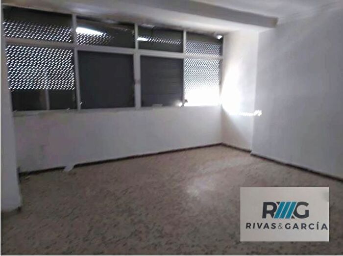 Piso en venta de 3 habitaciones en Santiago Coronación, Jerez de la Frontera