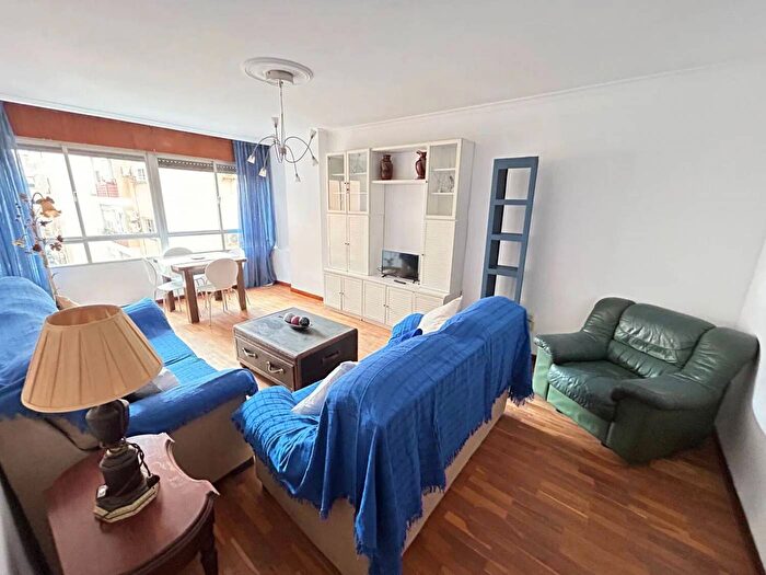 Casas en venta y pisos alquiler - 2