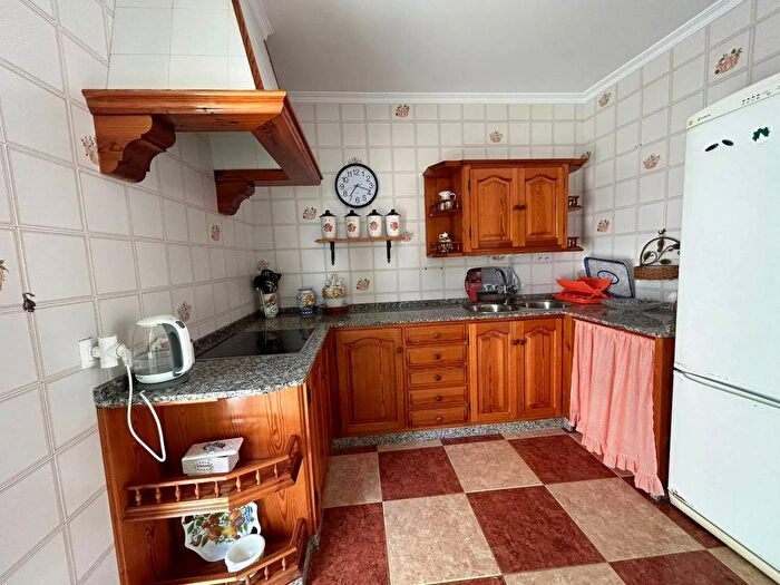 Casas en venta y pisos alquiler - 3