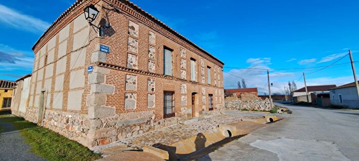 Casa en venta de 4 habitaciones, Las Berlanas, Ávila