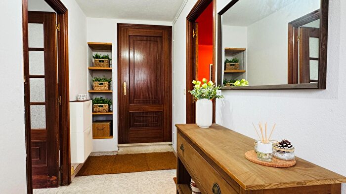 Casas en venta y pisos alquiler - 3