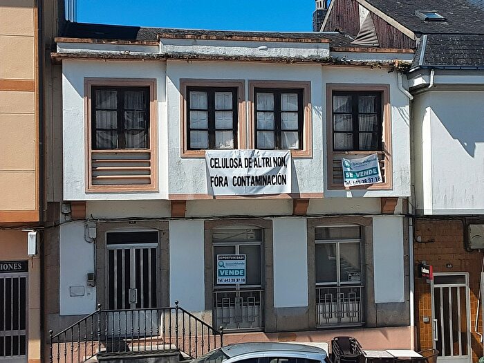 Casa en venta de 4 habitaciones en Palas de Rei, Lugo