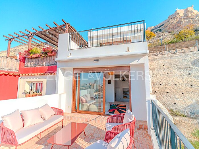 Casas en venta y pisos alquiler - 2