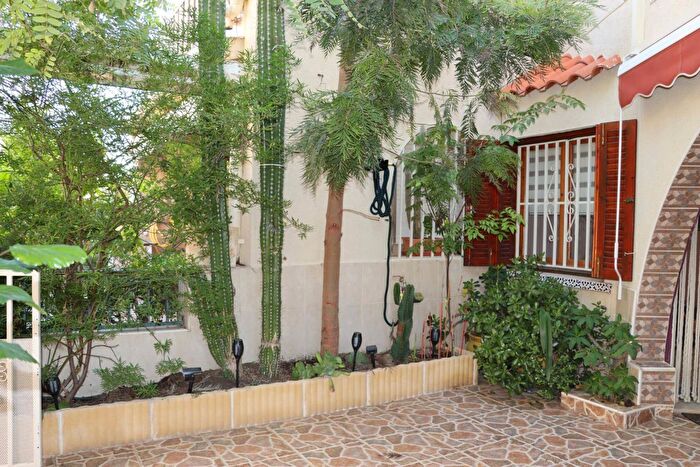 Casa en venta de 2 habitaciones, Comunitat Valenciana, Alicante