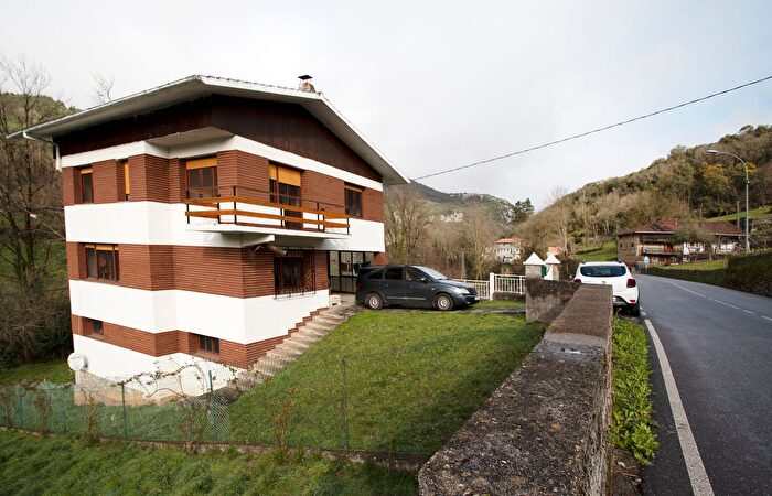 Casas en venta y pisos alquiler - 2