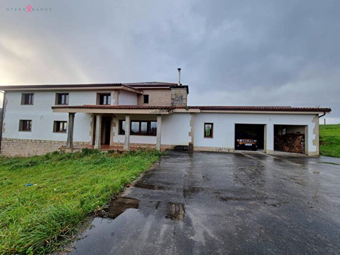 Casa en venta de 5 habitaciones: Galicia, A Coruña