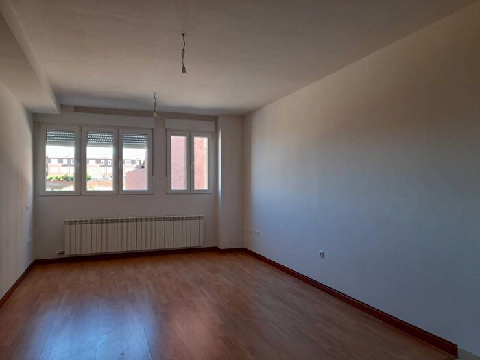 Piso de 2 habitaciones en venta en Castilla y León, León