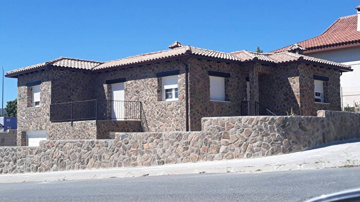 Casas en venta y pisos alquiler - 3