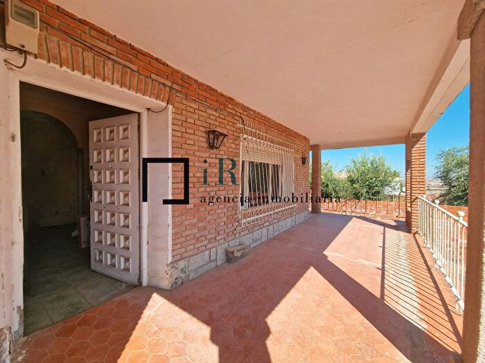 Casa de 3 habitaciones en venta en Alameda de la Sagra, Toledo