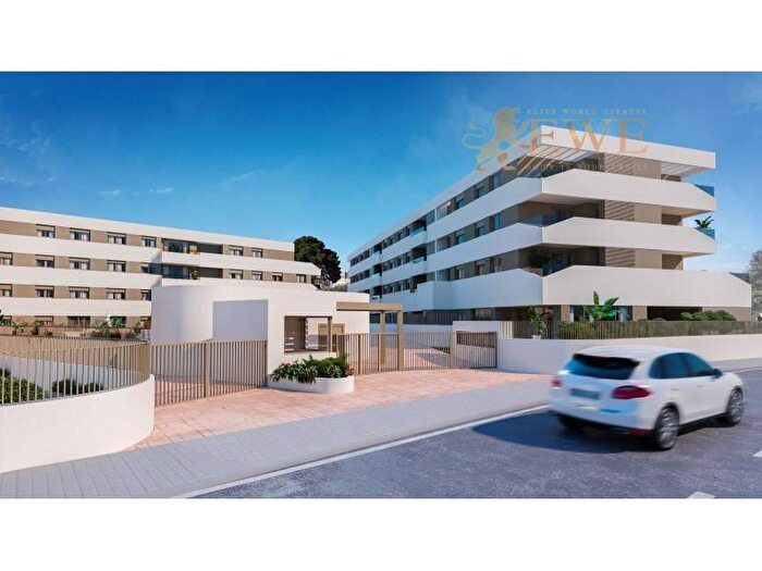 Piso de 4 habitaciones en venta en Comunitat Valenciana, Alicante