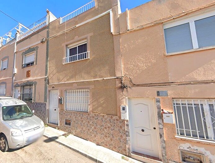 Casa en venta de 2 habitaciones: Piedras Redondas Torrecárdenas, Almería Capital