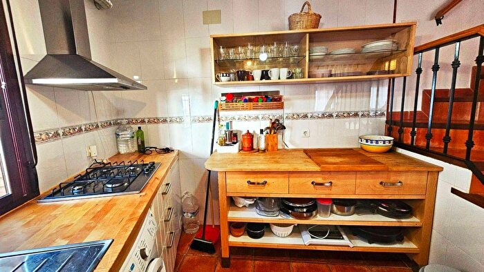 Casas en venta y pisos alquiler - 2