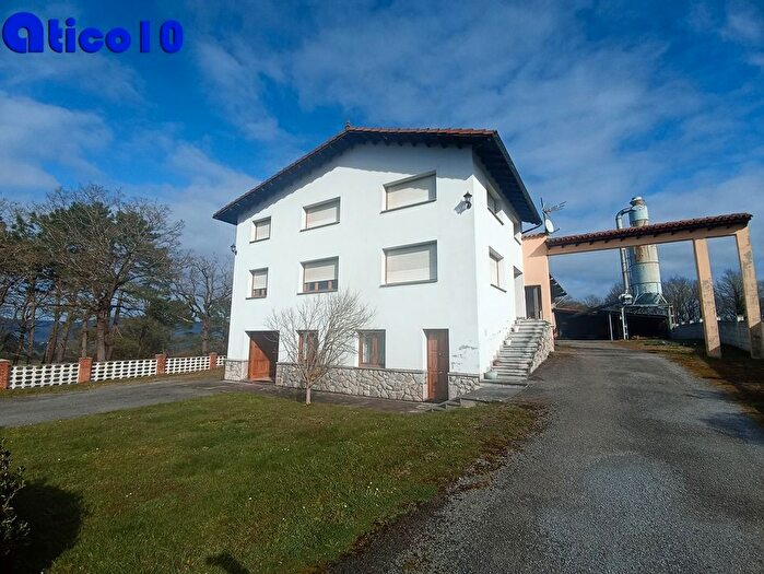 Casa en venta de 4 habitaciones, Las Regueras, Asturias