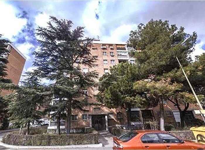 Piso en venta de 3 habitaciones en Carabanchel, Abrantes