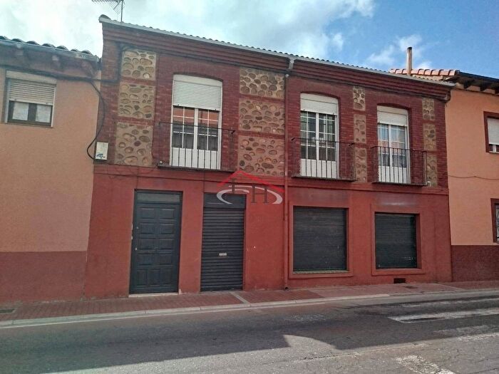 Casa en venta de 3 habitaciones en Castilla y León, León