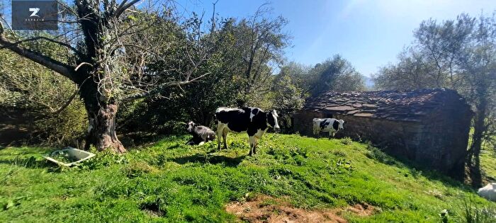 Casa en venta en San Roque de Riomiera, Cantabria