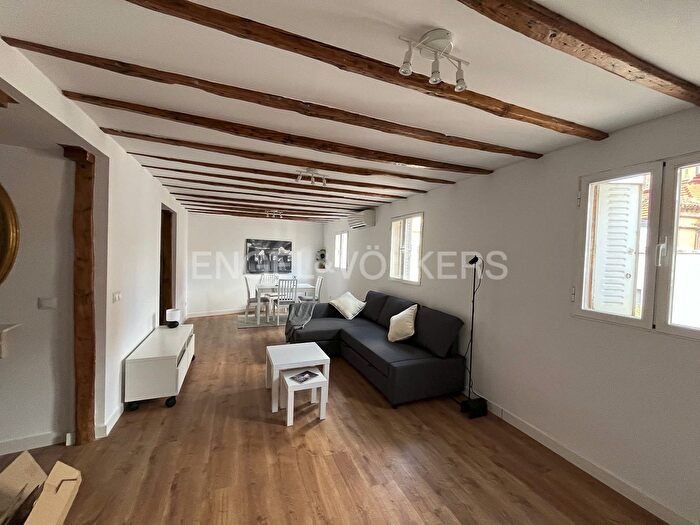 Piso de 2 habitaciones en venta en Centro, Sol