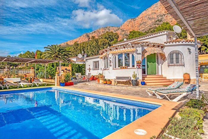Casa de 3 habitaciones en venta en Comunitat Valenciana, Alicante