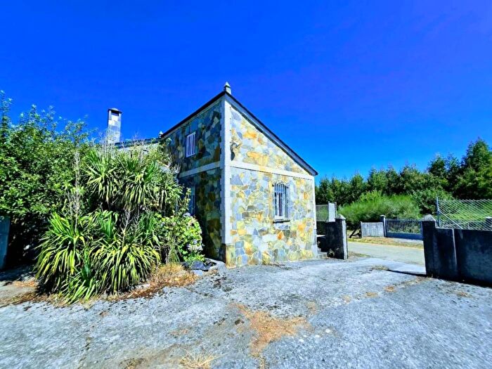 Casa en venta de 3 habitaciones, Galicia, Lugo