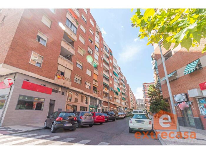 Piso de 5 habitaciones en venta en Extremadura, Badajoz