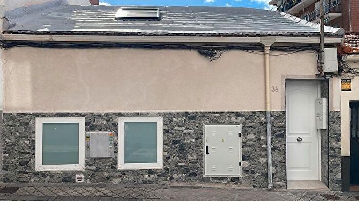 Casas en venta y pisos alquiler - 2