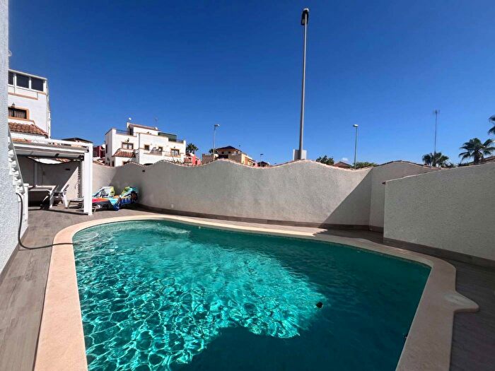 Piso en venta de 3 habitaciones en Comunitat Valenciana, Alicante