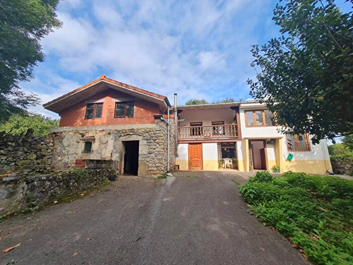 Casa en venta de 4 habitaciones en Cantabria, Cantabria
