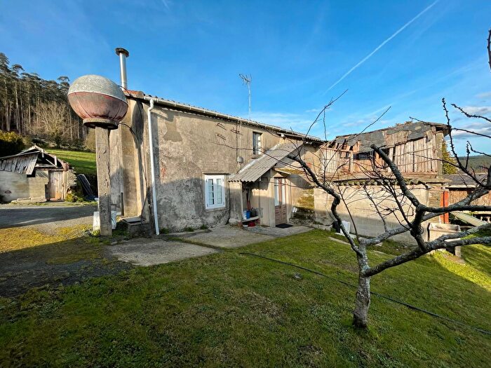 Casa en venta de 3 habitaciones en Moeche, A Coruña