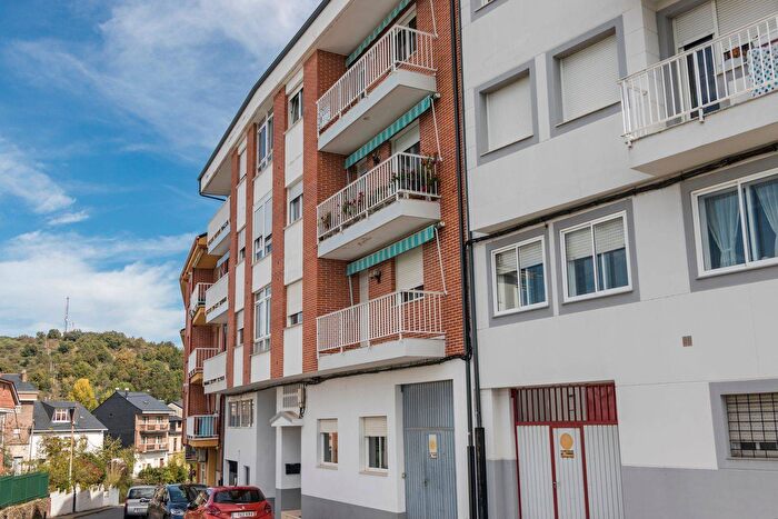 Piso en venta de 3 habitaciones en Castilla y León, León