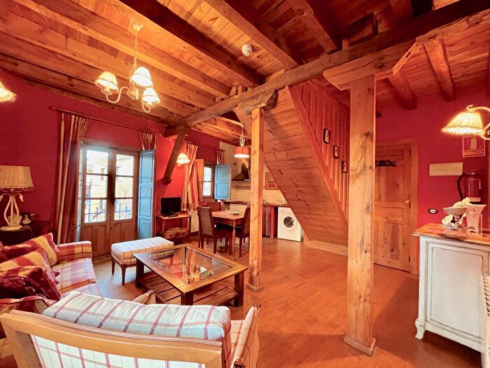 Casas en venta y pisos alquiler - 3