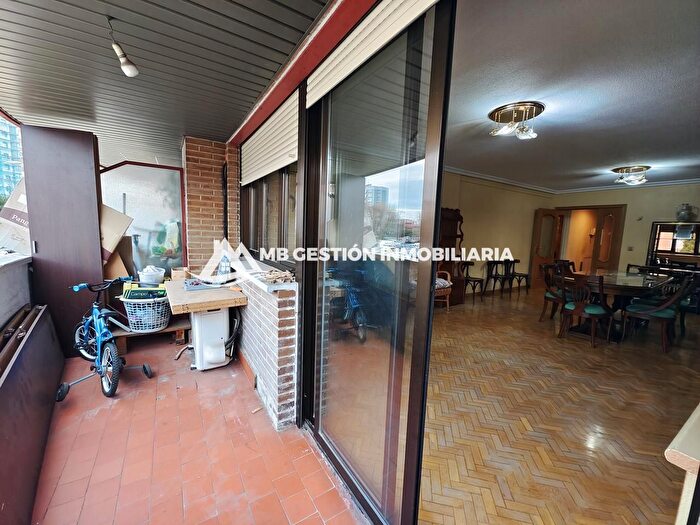 Casas en venta y pisos alquiler - 3