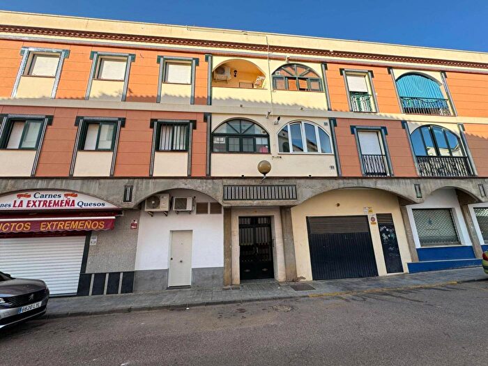 Piso de 4 habitaciones en venta en Extremadura, Badajoz