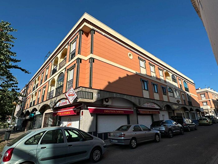 Casas en venta y pisos alquiler - 2