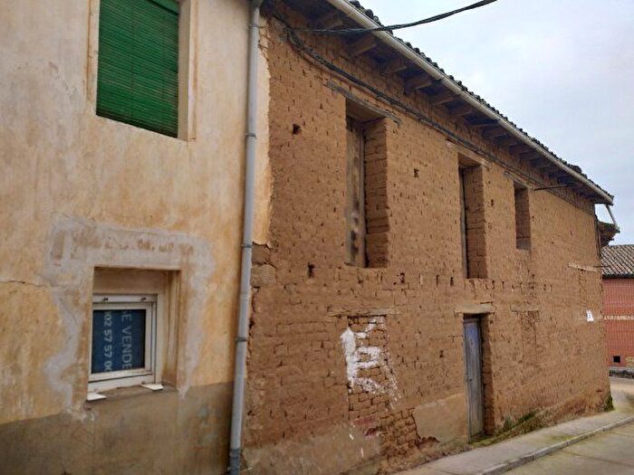 Casa en venta de 3 habitaciones en Grajal de Campos, León
