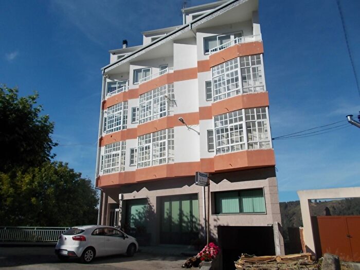Piso en venta de 2 habitaciones, Castro Caldelas, Ourense