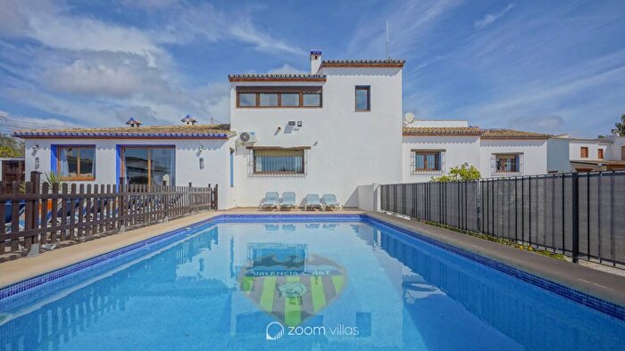 Casa de 11 habitaciones en venta en Comunitat Valenciana, Alicante